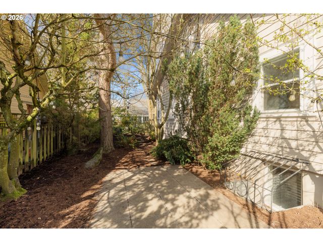 3444 Ne 16TH Ave, Portland, OR 97212