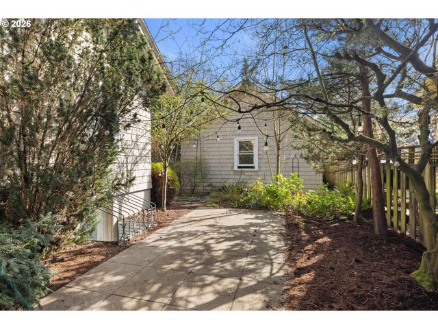 3444 Ne 16TH Ave, Portland, OR 97212