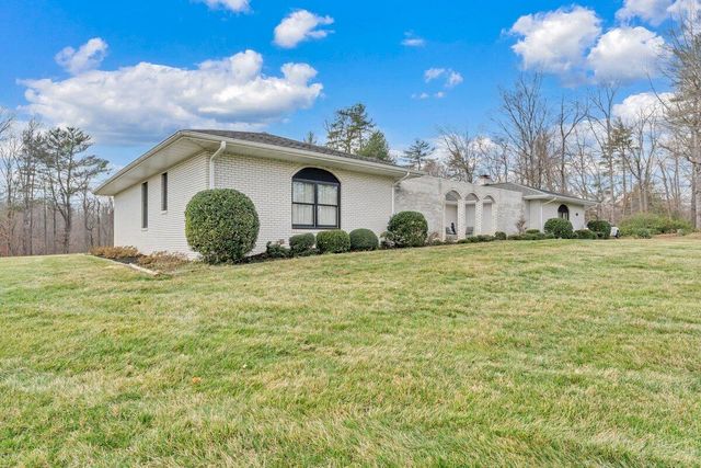 200 Bonbrook Mill RD, Rocky Mount, VA 24151