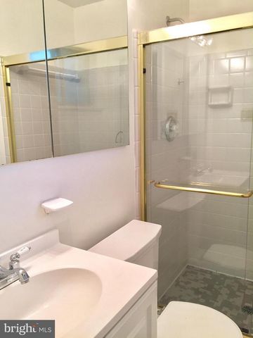 7510 CAYUGA AVE, Bethesda, MD 20817