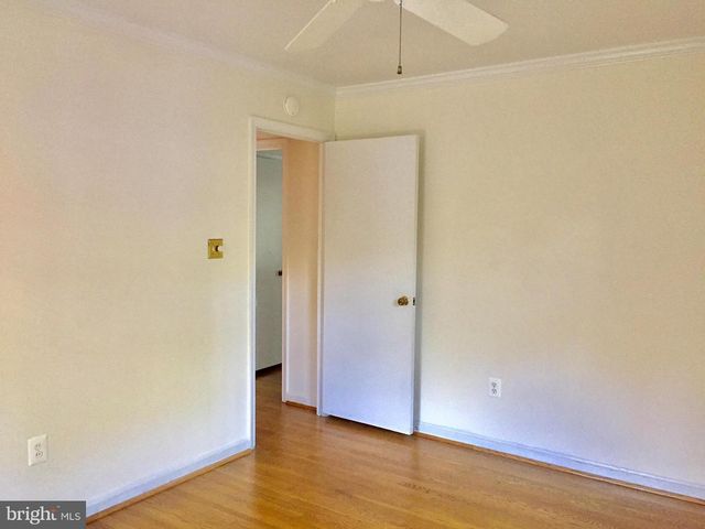 7510 CAYUGA AVE, Bethesda, MD 20817