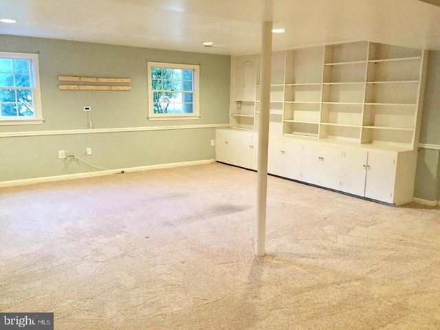 7510 CAYUGA AVE, Bethesda, MD 20817