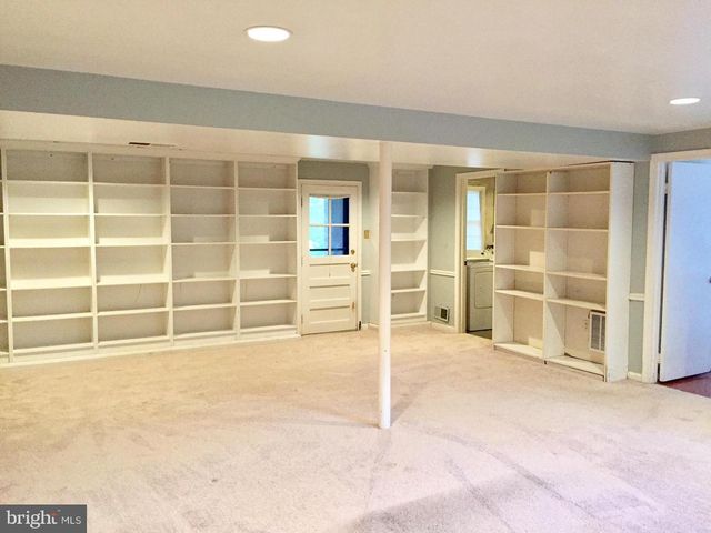 7510 CAYUGA AVE, Bethesda, MD 20817