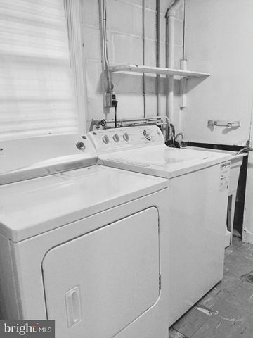 7510 CAYUGA AVE, Bethesda, MD 20817