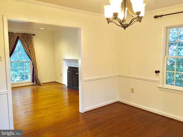 7510 CAYUGA AVE, Bethesda, MD 20817