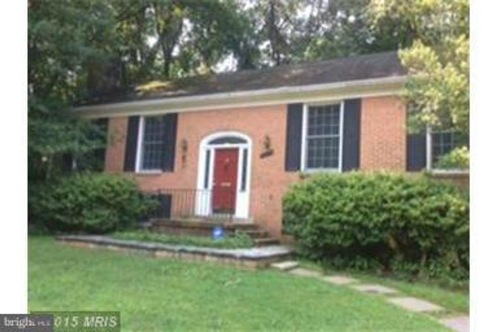 7510 CAYUGA AVE, Bethesda, MD 20817