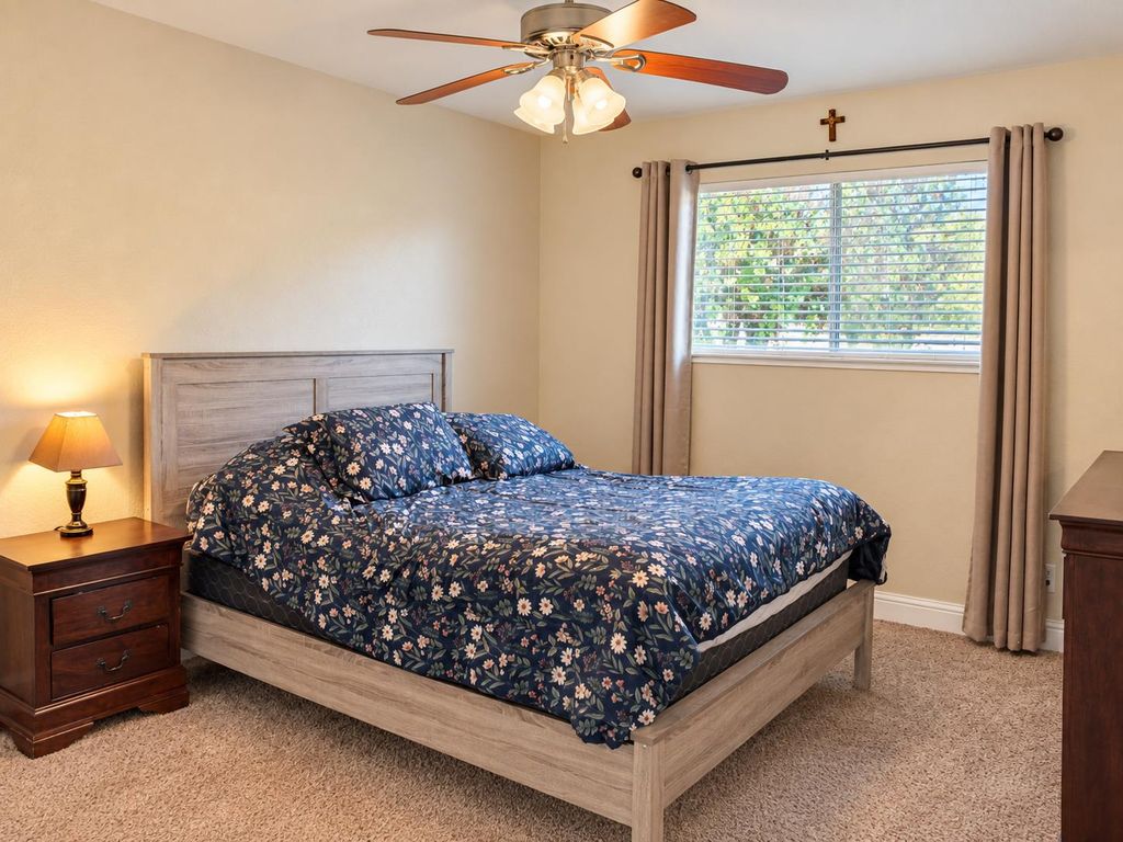 Image 10 of property listing at 2139 Hicks Street, Selma, CA 93662