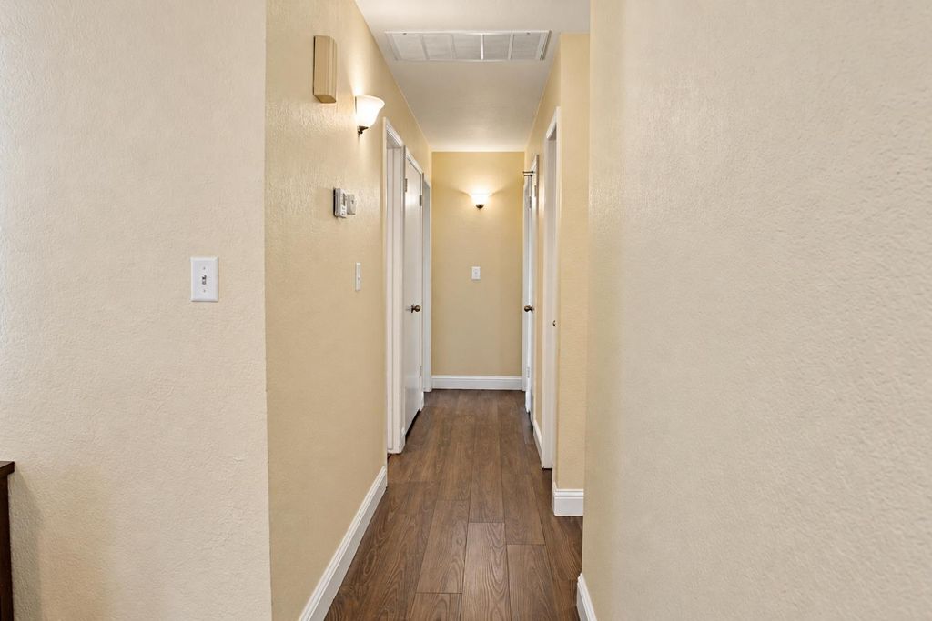 Image 12 of property listing at 2139 Hicks Street, Selma, CA 93662