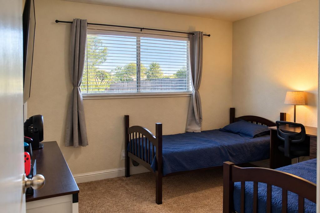 Image 14 of property listing at 2139 Hicks Street, Selma, CA 93662