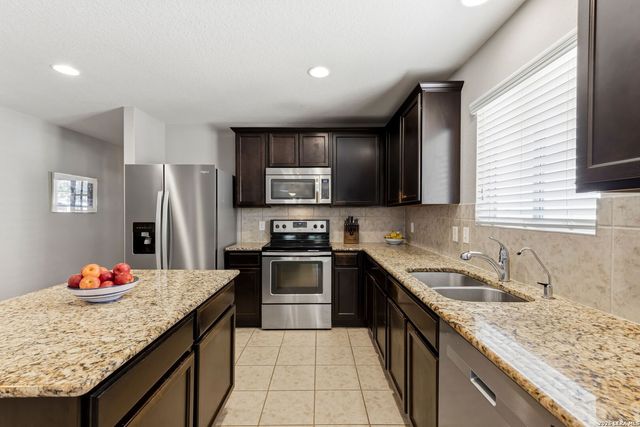 24266 Invitation Oak, San Antonio, TX 78261