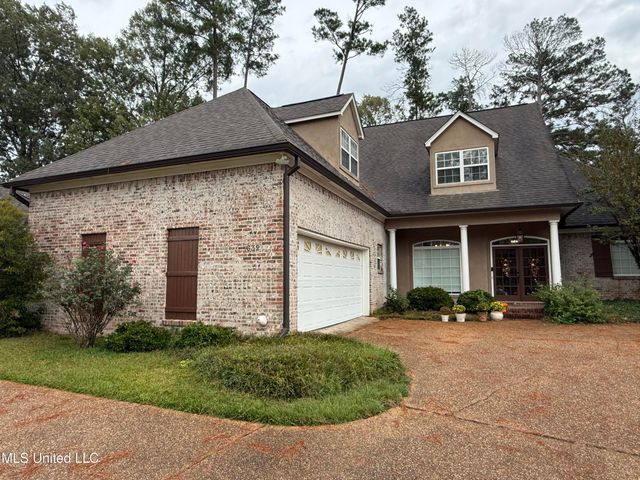 632 Sheringham Court, Ridgeland, MS 39157