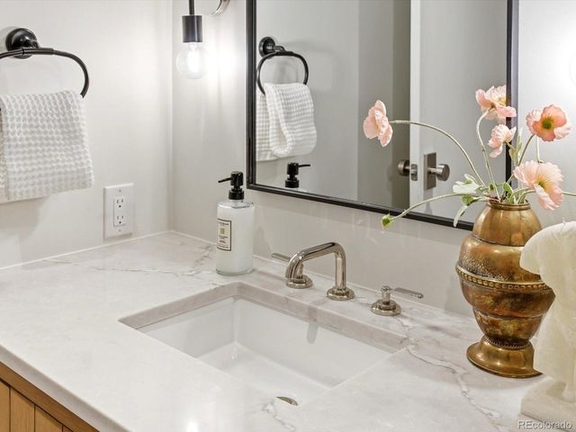 270 S Krameria St, Denver, CO 80224