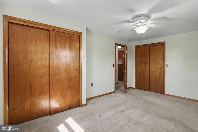2715 RESERVOIR RD, Spring Grove, PA 17362