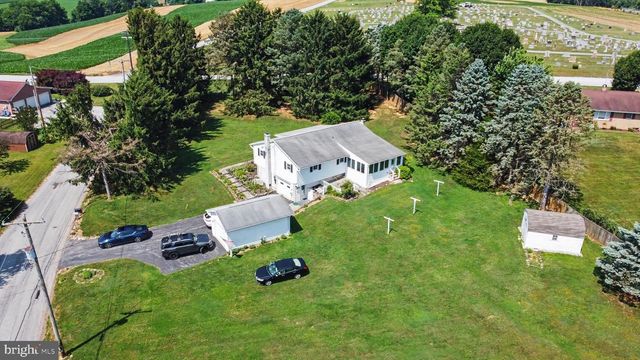 2715 RESERVOIR RD, Spring Grove, PA 17362