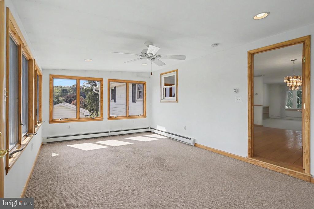 Image 14 of property listing at 2715 RESERVOIR RD, Spring Grove, PA 17362