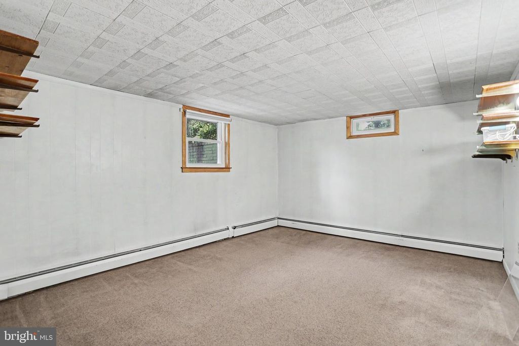 Image 20 of property listing at 2715 RESERVOIR RD, Spring Grove, PA 17362