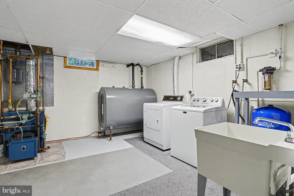 Image 22 of property listing at 2715 RESERVOIR RD, Spring Grove, PA 17362