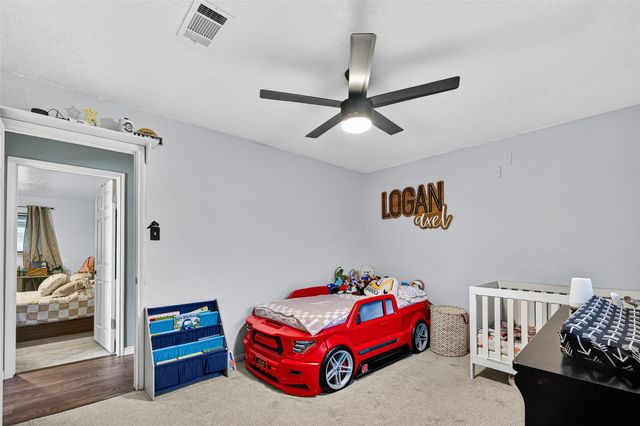 11731 Alamo Drive, La Porte, TX 77571