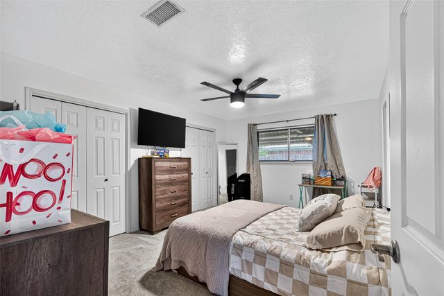 11731 Alamo Drive, La Porte, TX 77571