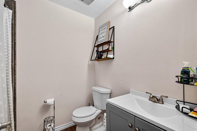 11731 Alamo Drive, La Porte, TX 77571