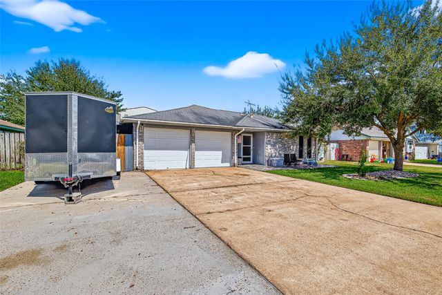 11731 Alamo Drive, La Porte, TX 77571