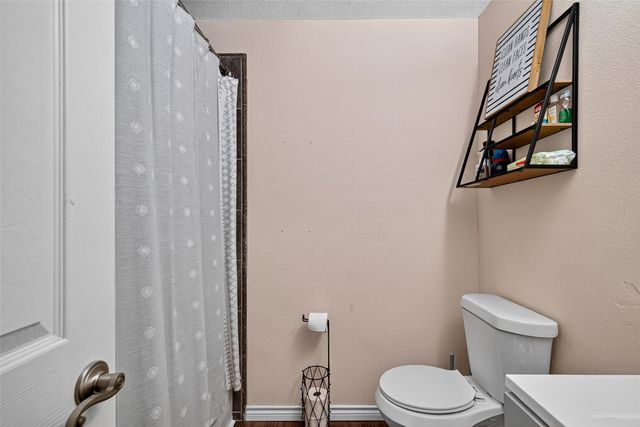 11731 Alamo Drive, La Porte, TX 77571