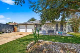 11731 Alamo Drive, La Porte, TX 77571