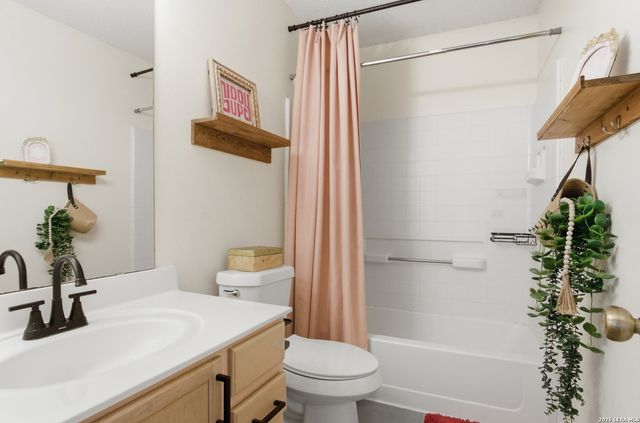 6339 Higbee Mill, San Antonio, TX 78247