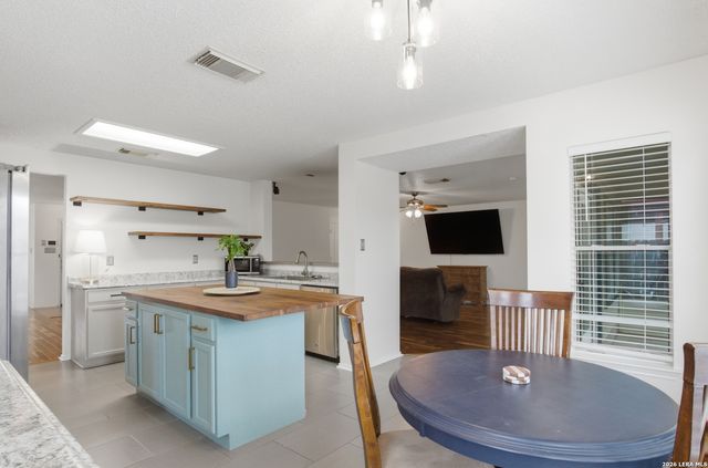 6339 Higbee Mill, San Antonio, TX 78247