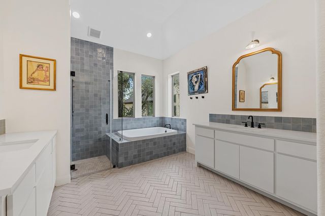 129 Hollytree CT, Georgetown, TX 78628