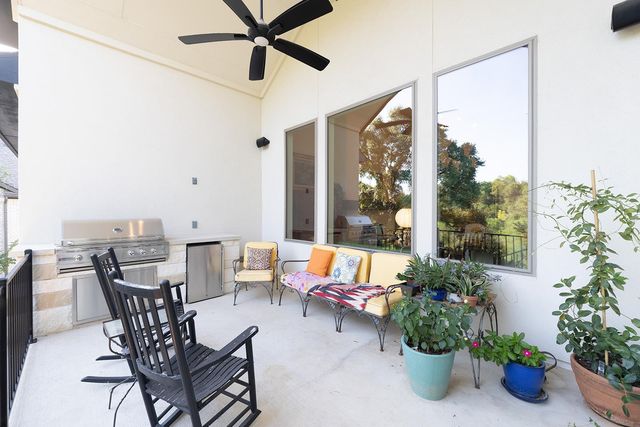 129 Hollytree CT, Georgetown, TX 78628