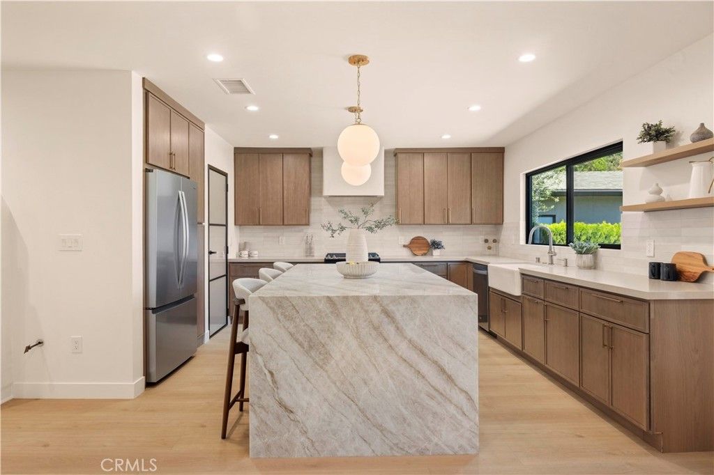 5747 Bevis Avenue, Sherman Oaks, CA 91411 — photo 3