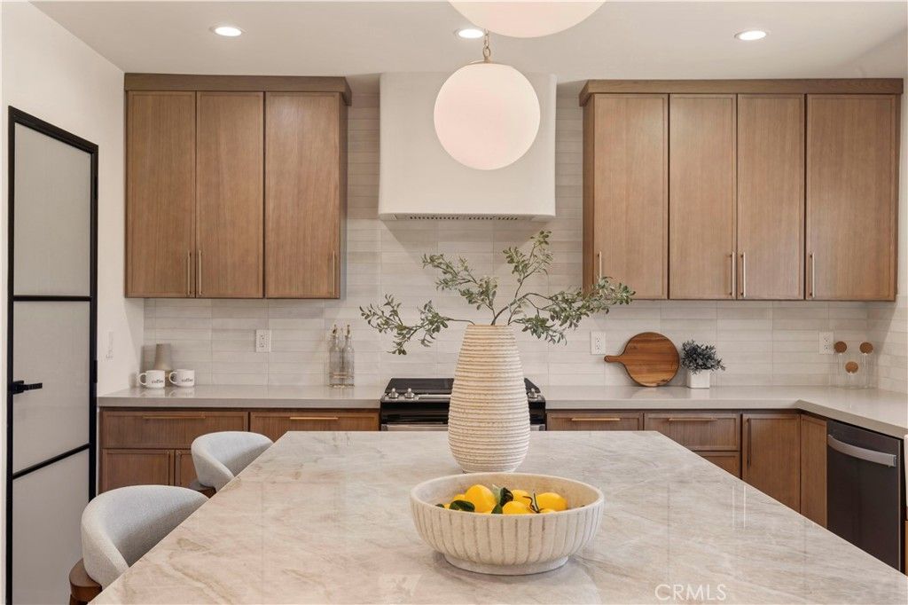 5747 Bevis Avenue, Sherman Oaks, CA 91411 — photo 5