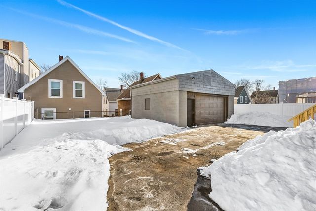 238 Essex St, Lynn, MA 01902