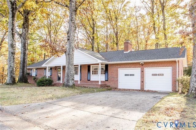 3408 N Radford Dr, Hopewell, VA 23860