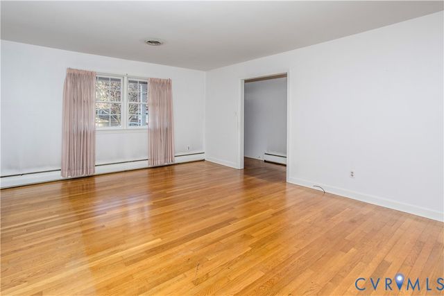 3408 N Radford Dr, Hopewell, VA 23860