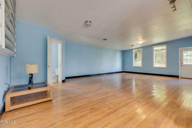 16038 Lee Highway, Bristol, VA 24202