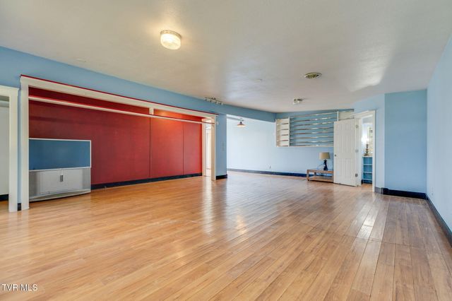 16038 Lee Highway, Bristol, VA 24202