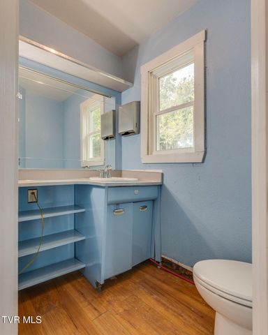 16038 Lee Highway, Bristol, VA 24202