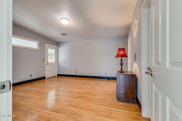 16038 Lee Highway, Bristol, VA 24202