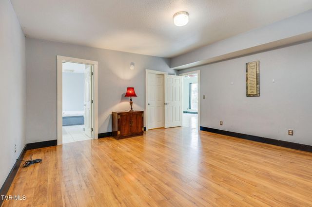 16038 Lee Highway, Bristol, VA 24202