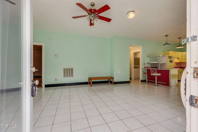 16038 Lee Highway, Bristol, VA 24202