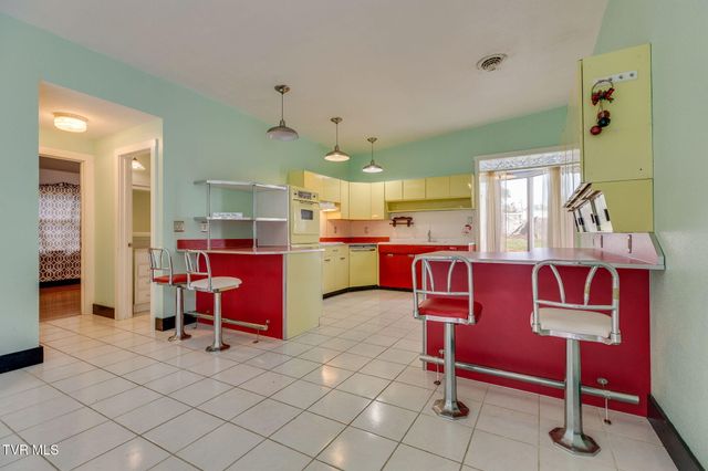 16038 Lee Highway, Bristol, VA 24202