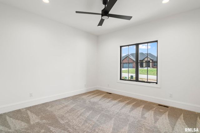 1807 WILLOW BEND, Chatham, IL 62629