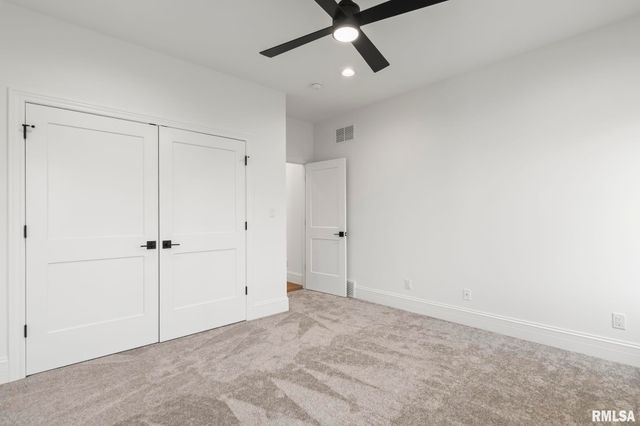 1807 WILLOW BEND, Chatham, IL 62629