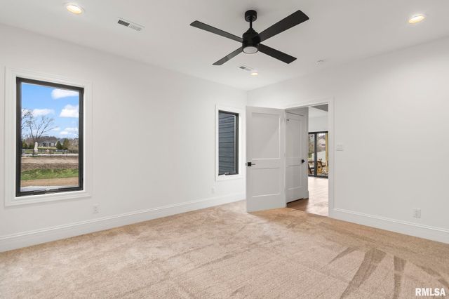 1807 WILLOW BEND, Chatham, IL 62629