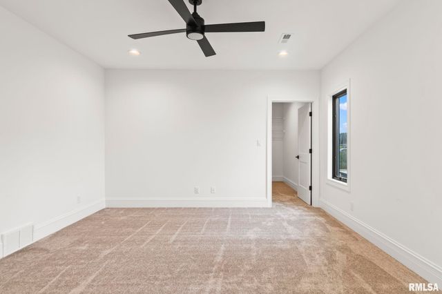 1807 WILLOW BEND, Chatham, IL 62629