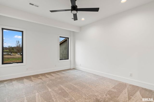 1807 WILLOW BEND, Chatham, IL 62629