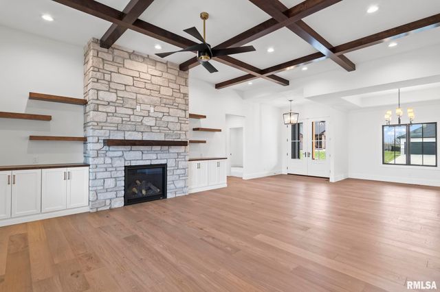 1807 WILLOW BEND, Chatham, IL 62629