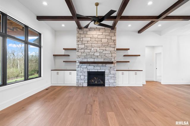 1807 WILLOW BEND, Chatham, IL 62629